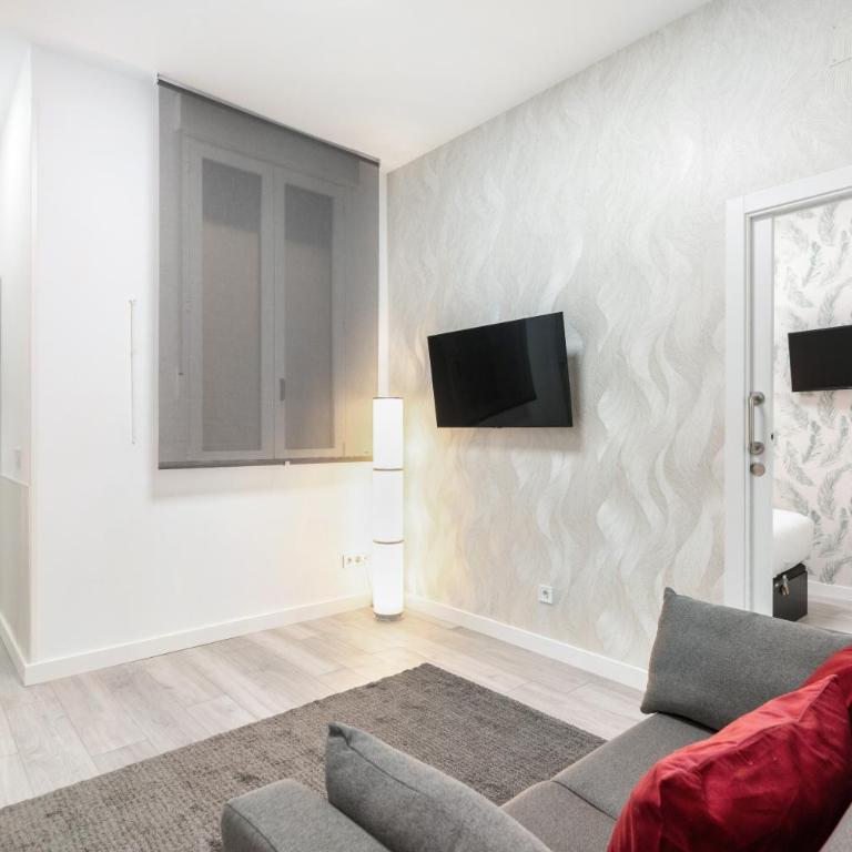 Chueca San Antón Apartment - Three-Bedroom Apartment - 14