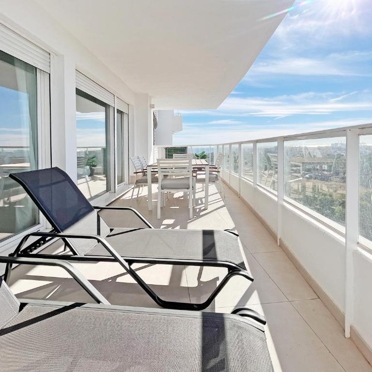 Global Vacacional, Moderno apartamento de dos terrazas con vistas al mar y a la montaña - Apartment mit Meerblick - 6