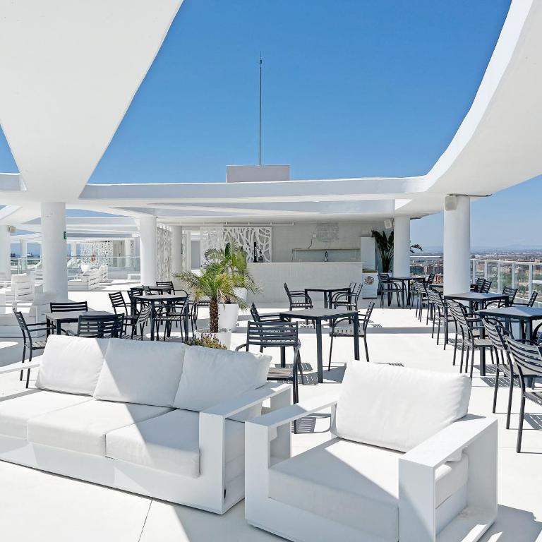 Global Vacacional, Moderno apartamento de dos terrazas con vistas al mar y a la montaña - Apartment mit Meerblick - 27