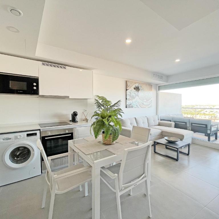 Global Vacacional, Apartamento con terraza y vistas al mar y a la montaña - Appartement 1 Chambre - 12