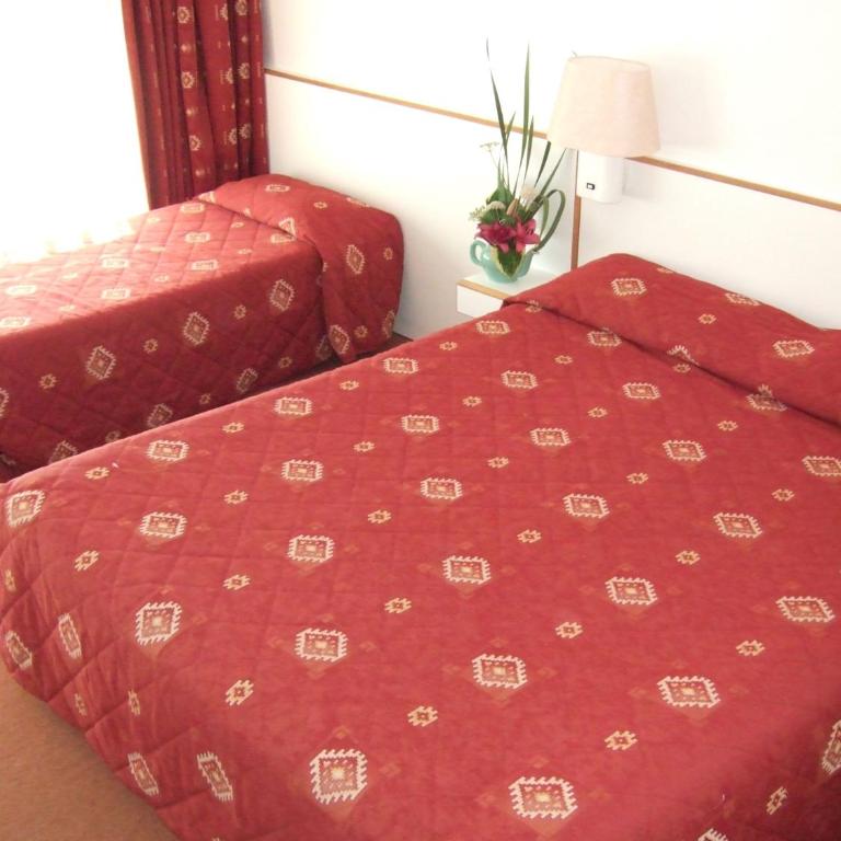 Hôtel Restaurant Pavillon Carina - Chambre Triple - 1