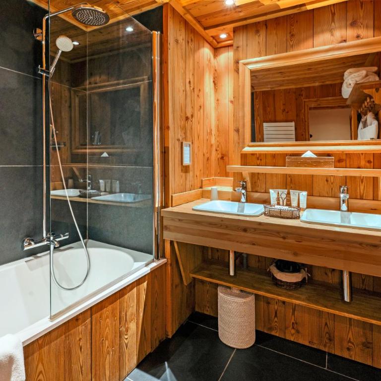 Hôtel Au Chamois d'Or by Les Etincelles - Chambre Familiale (2 Adultes et 2 Enfants) - 1