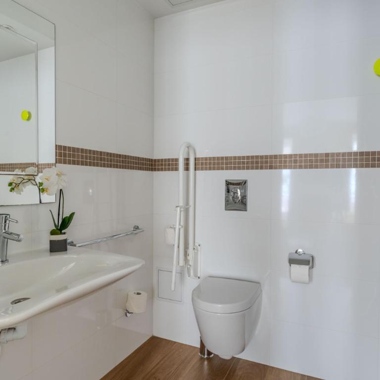 Hôtel Augustin - Astotel - Chambre Quadruple - 5