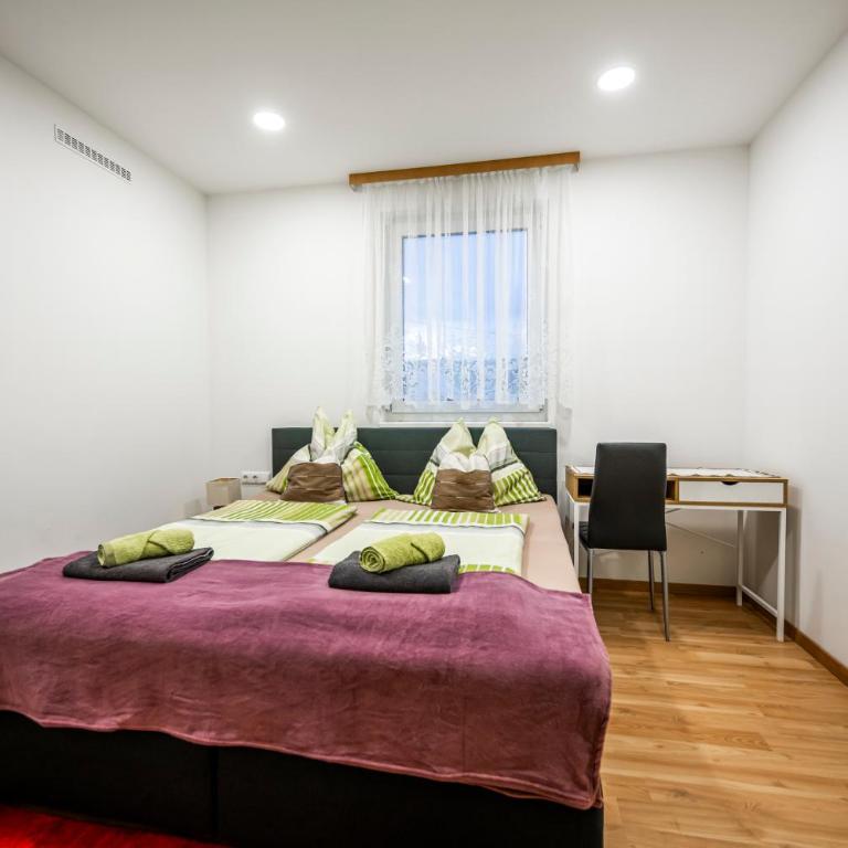 Die Schlafstube - Bed & Breakfast - Double Room with Private Bathroom - 10