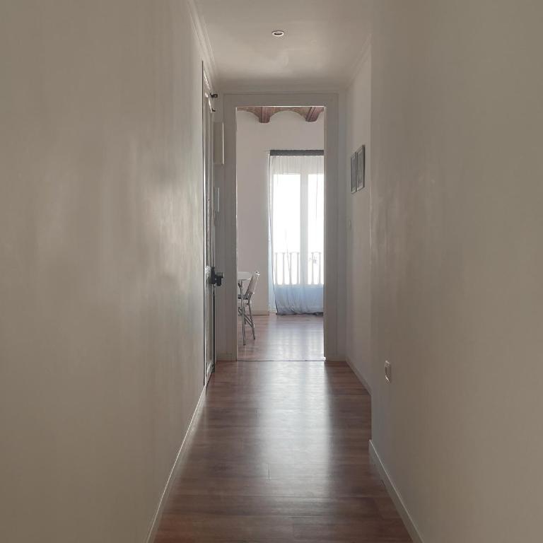 Calatrava - Apartment with Balcony - 31