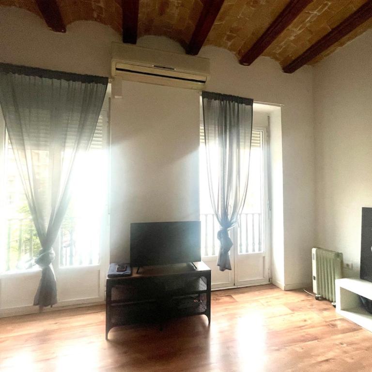 Calatrava - Apartment with Balcony - 33