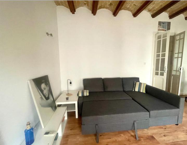 Calatrava - Apartment with Balcony - 34