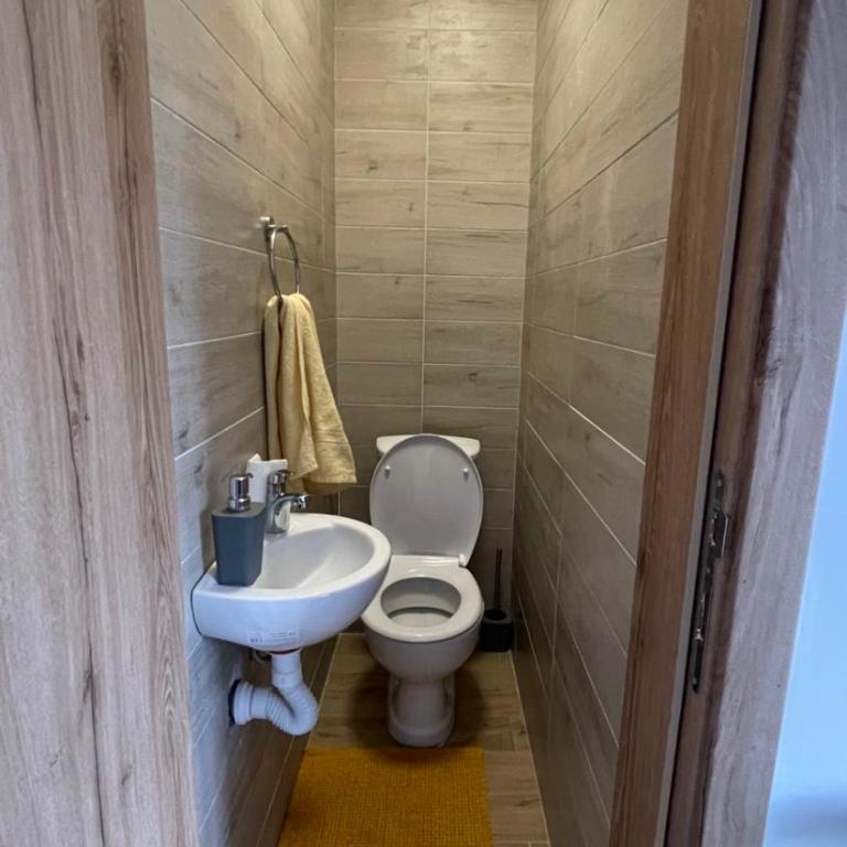 Apartman Yellow Moon Green Hills - One-Bedroom Apartment - 98