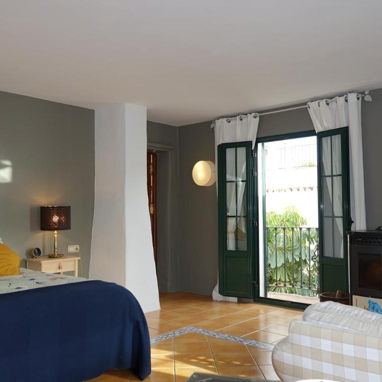 Competa Suites - Estudio Deluxe con cama grande - 6