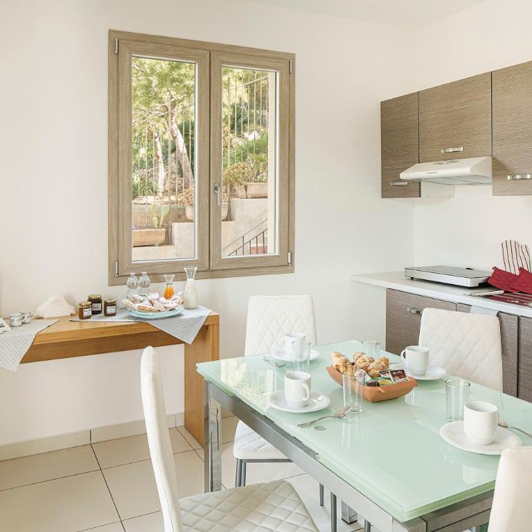 Capo Zafferano Apartments - Two-Bedroom Apartment with Sea View - 4