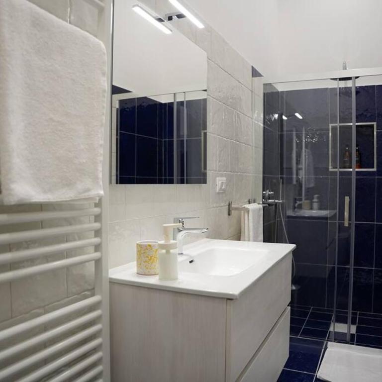 Maison Olivia, nuovo appartamento in zona Chiaia - Two-Bedroom Apartment - 27