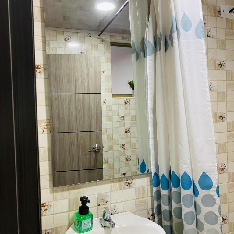 Apartaestudio cerca al Aeropuerto - Apartamento de 1 dormitorio - 14