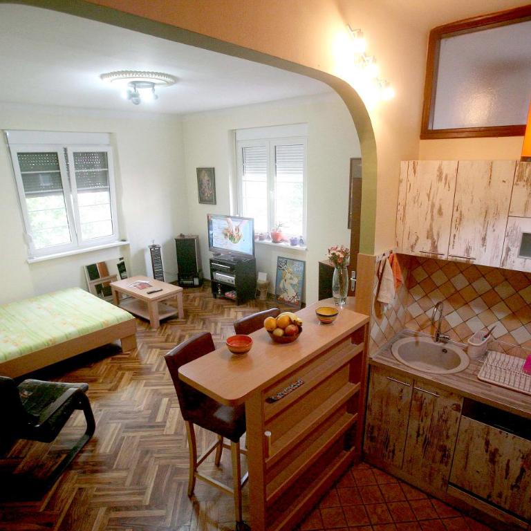 Studio Tash - Studio Apartman - 1