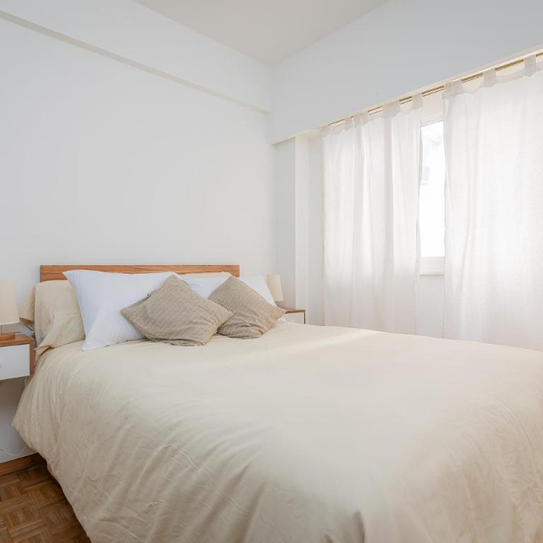 Departamento entero Internet 500mb sobre Florida Retiro Plaza San Martin - One-Bedroom Apartment - 10