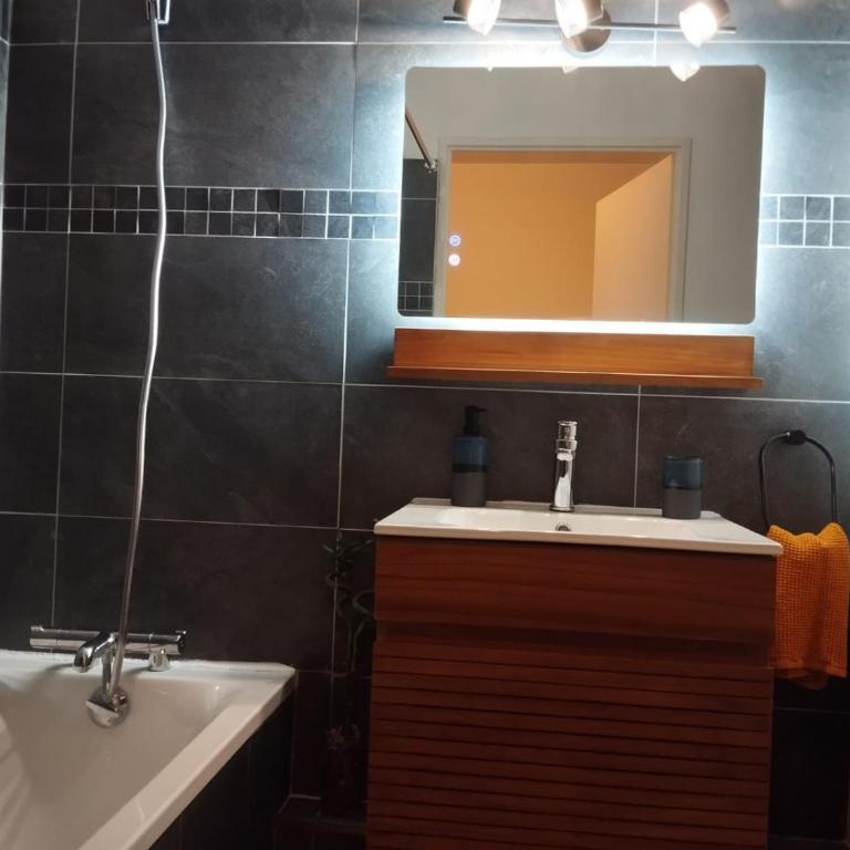 Furnished & independant flat - Brides-les-bains - Thermal spa 50m - Studio Familial - 16