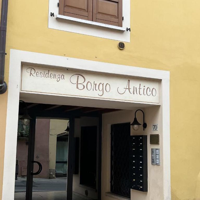 Romantic Central Apartment on Garda Lake Private Parking Terrace and AC - Appartamento Deluxe - 23