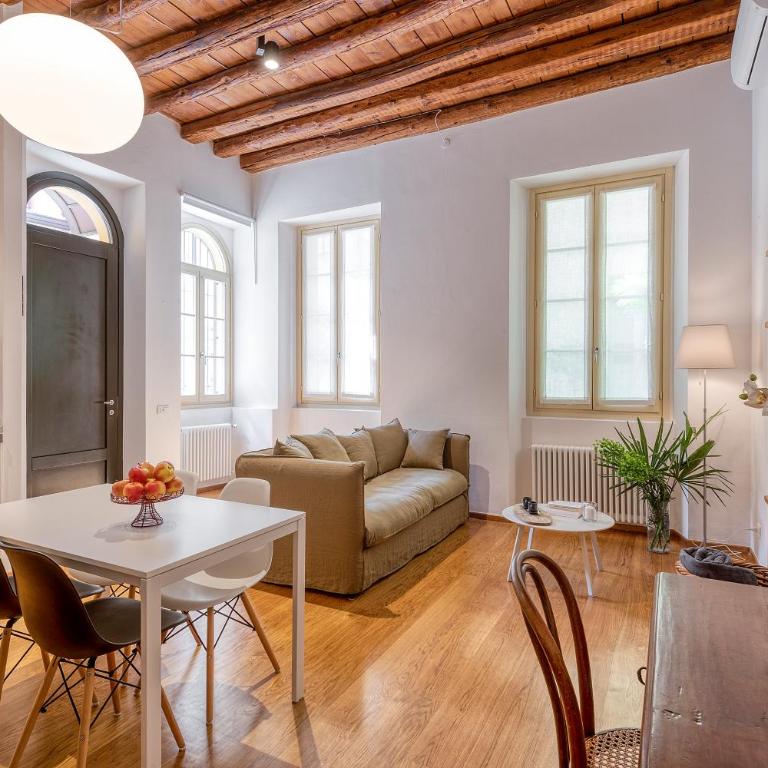 Comfort & Style in Como center with parking - One-Bedroom Apartment - 1