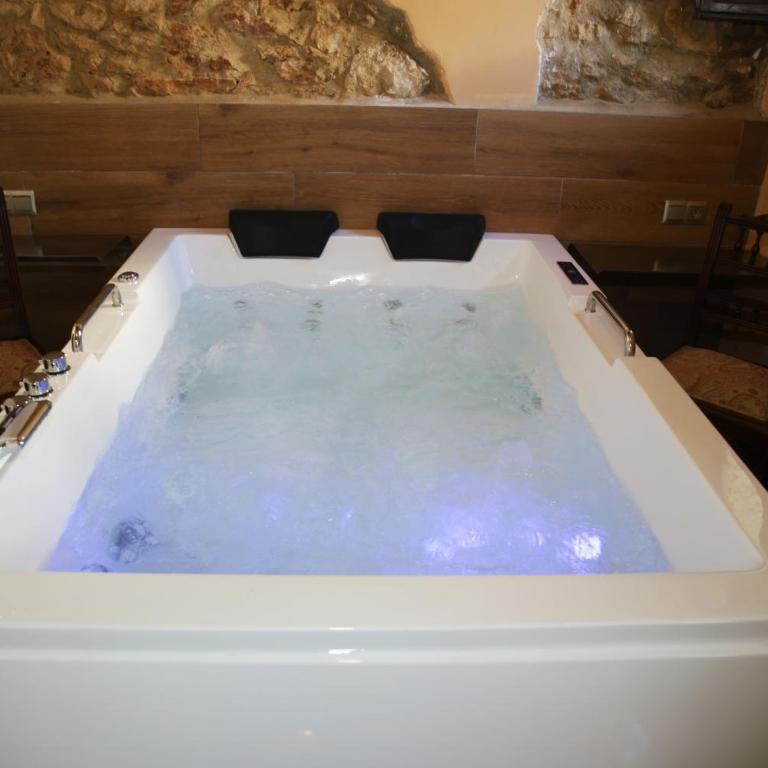 L'Otelet By Sweet - Deluxe Suite with Spa Bath - 8