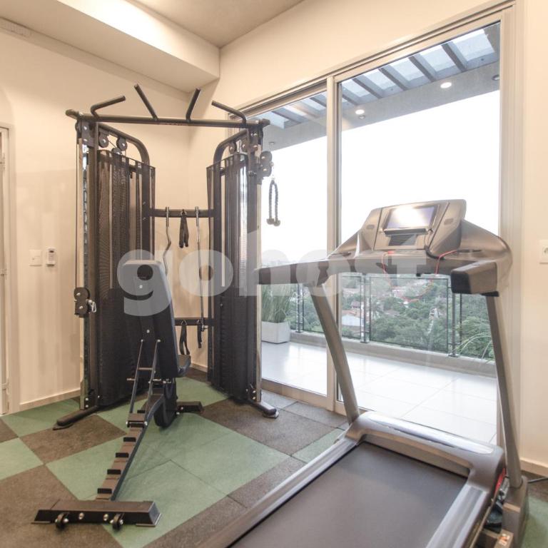 Amazing 2 bedroom apartment near Paseo La Galeria - Apartment - 45