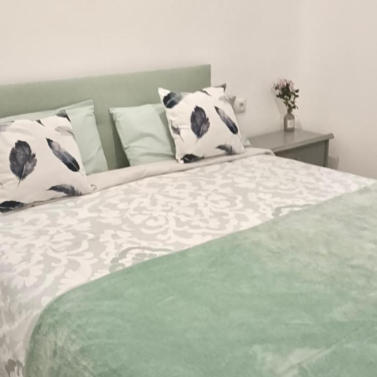 JARA HOME Malaga Centro - Habitación Doble Deluxe con balcón - 8