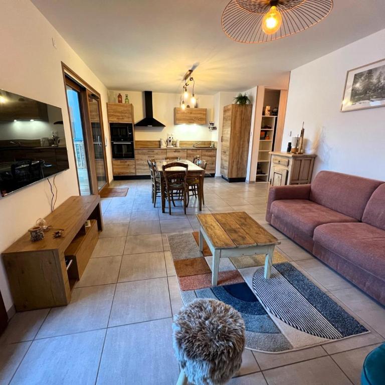 Charmant 3 pièces avec Wi-Fi et parking au Monêtier-les-Bains - FR-1-762-51 - Appartement - 3