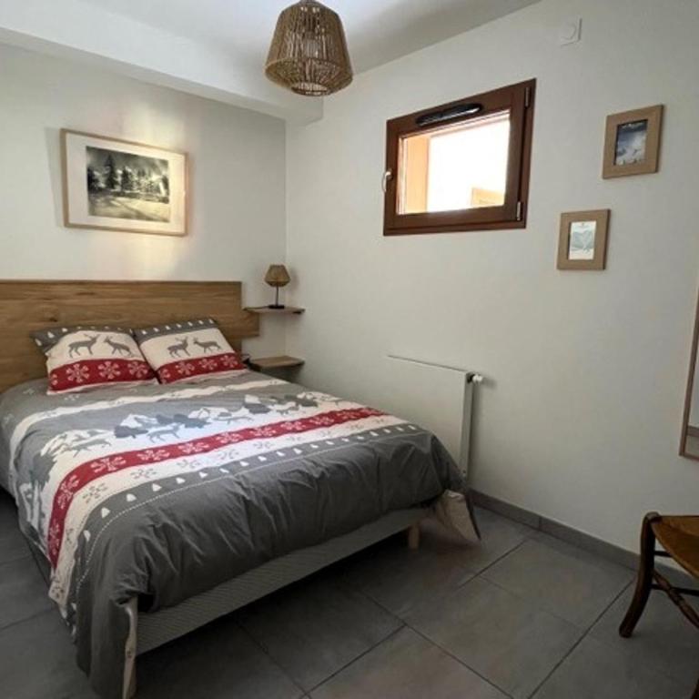 Charmant 3 pièces avec Wi-Fi et parking au Monêtier-les-Bains - FR-1-762-51 - Appartement - 4