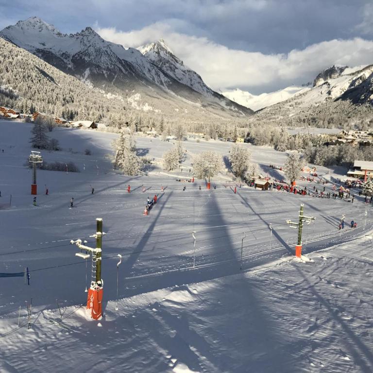Charmant 3 pièces avec Wi-Fi et parking au Monêtier-les-Bains - FR-1-762-51 - Appartement - 11