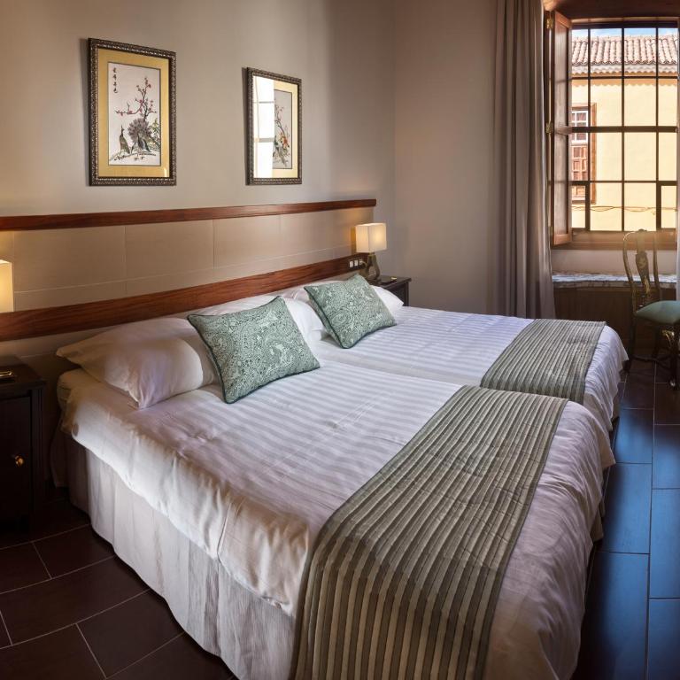 MC San Agustín - Suite Deluxe Comares - 19