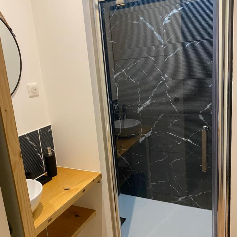 La Bellours Maison d Hôtes avec Piscine - Chambre Double - Vue sur Piscine - 1