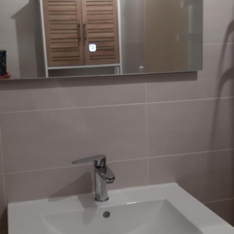 appartement T1 hyper centre 350 m des thermes 200 m des télécabines deuxième étage avec ascenseur - Apartment mit 1 Schlafzimmer - 16