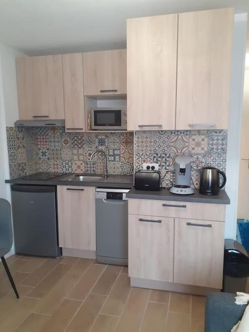 Studio climatisé avec une place de parking et classé 2 étoiles à la Faviére - Appartement 1 Chambre - 10