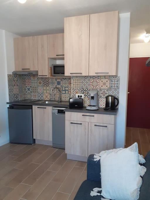 Studio climatisé avec une place de parking et classé 2 étoiles à la Faviére - Appartement 1 Chambre - 12