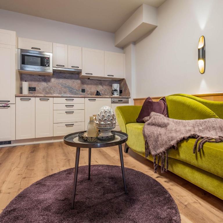 Apart Boutiquehotel SONNENHOF - Apartment mit 2 Schlafzimmern und Balkon - 7