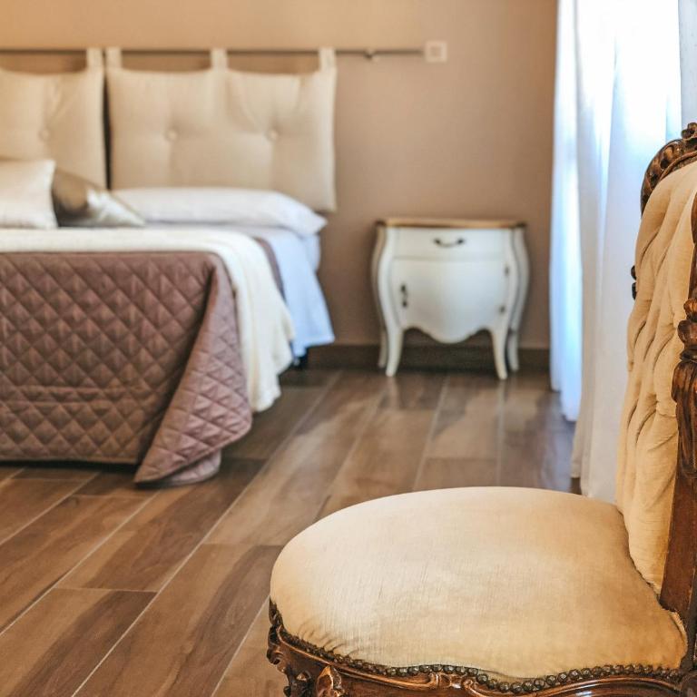 Alle Porte Del Barocco - Three-Bedroom Apartment - 12