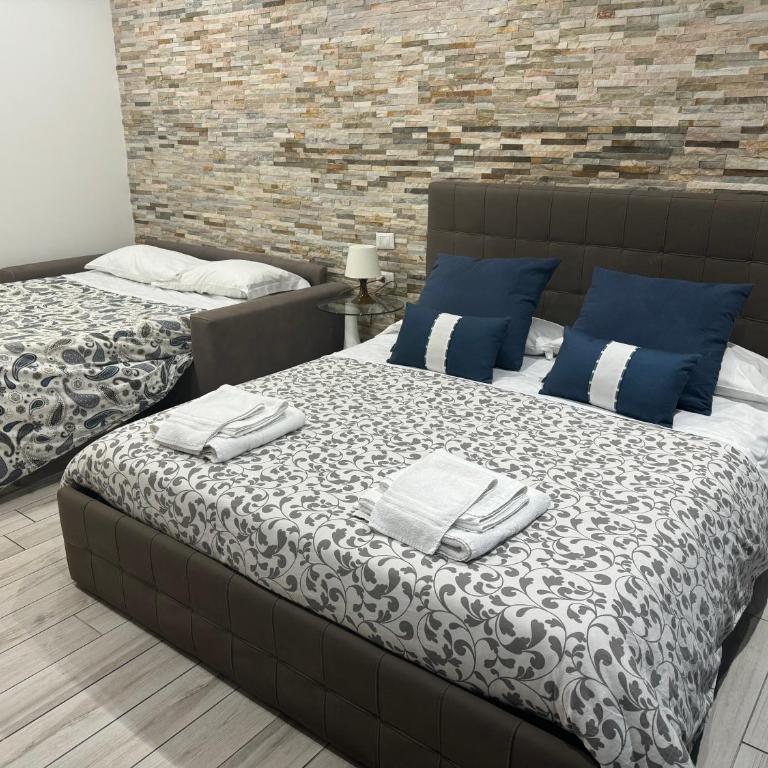 San Pietro Dreaming Rooms - Family Room with Private Bathroom - 11