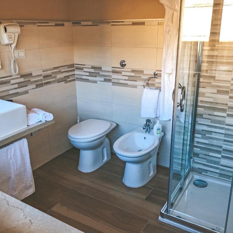 Alle Porte Del Barocco - Three-Bedroom Apartment - 16