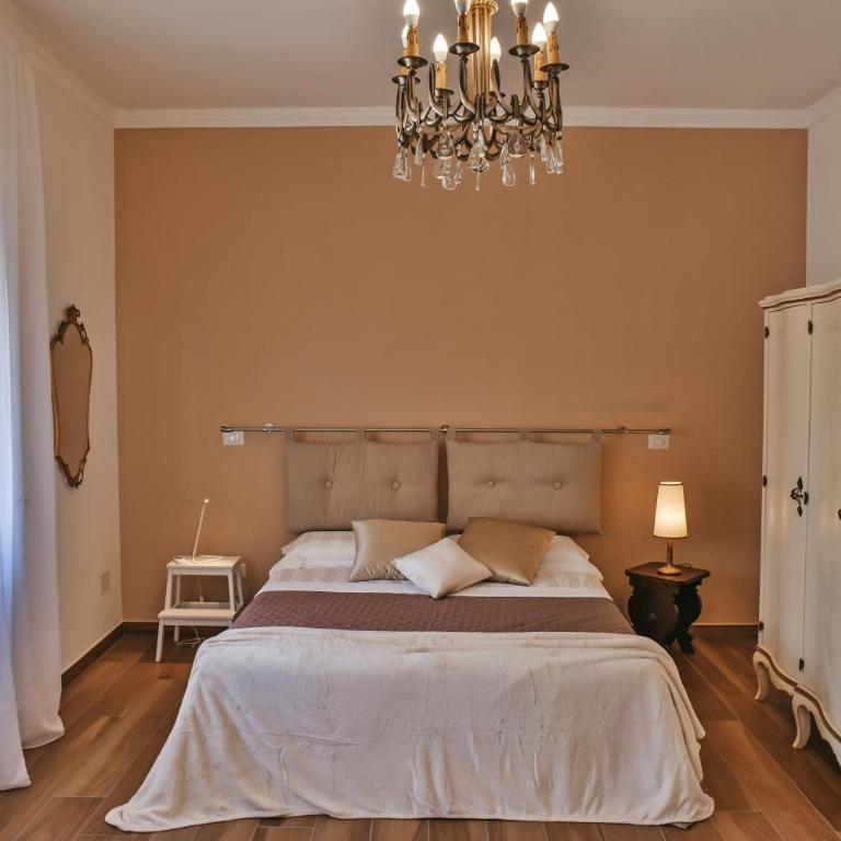 Alle Porte Del Barocco - Three-Bedroom Apartment - 18