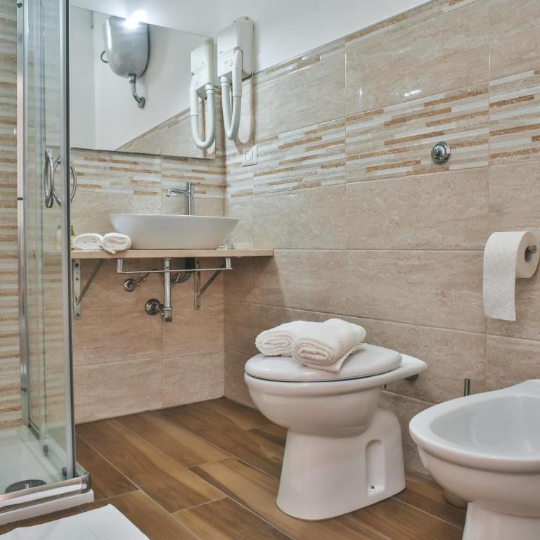 Alle Porte Del Barocco - Three-Bedroom Apartment - 23