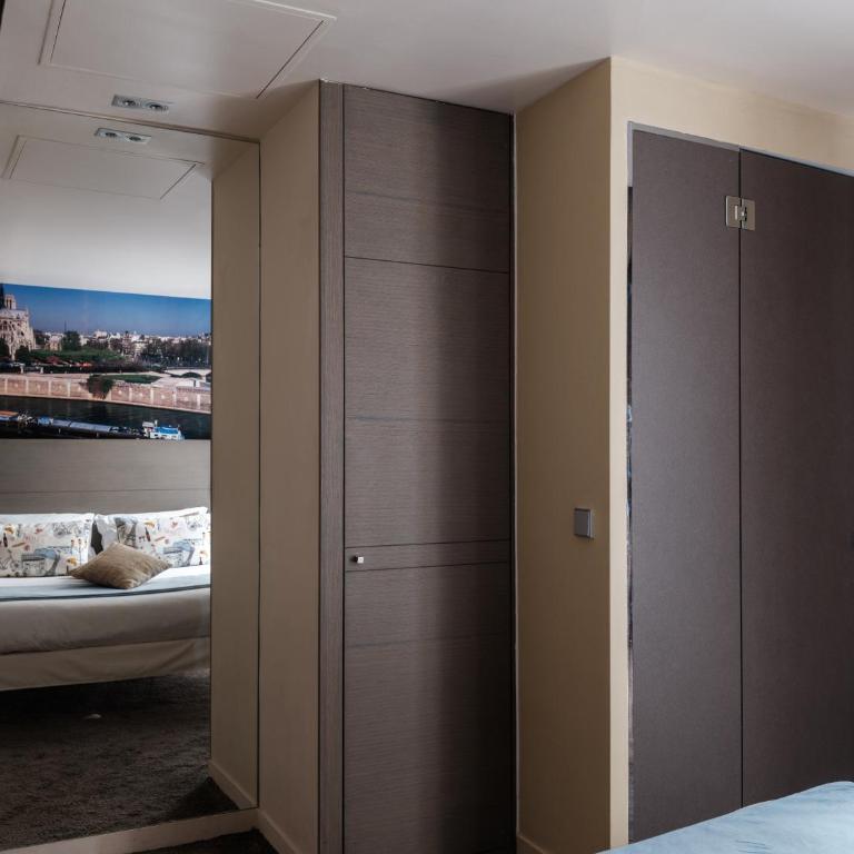 Hotel Minerve - Camera Design Executive - 3