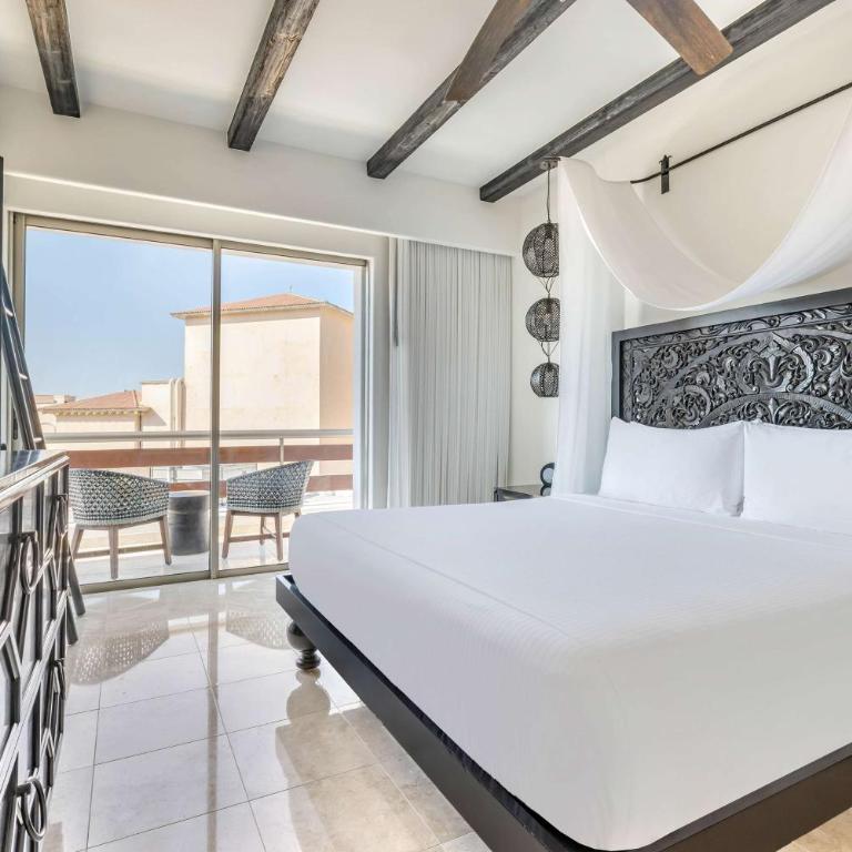 Hilton Vacation Club Cabo Azul Los Cabos - Two Bedroom Suite with Garden View and Balcony - 2