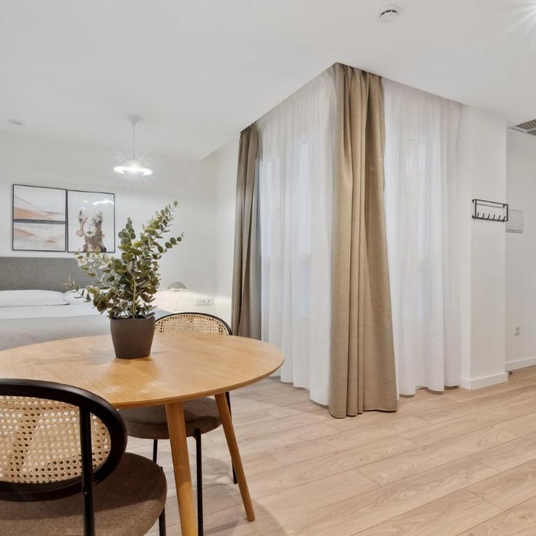 Limehome Valencia Carrer del Pare Palau i Quer - Studio with disability access - 3