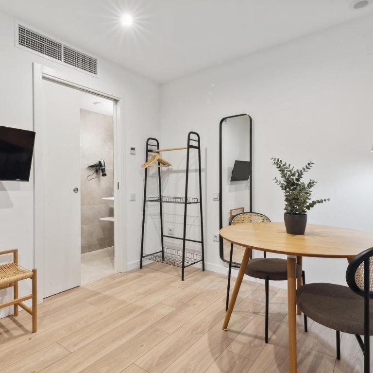 Limehome Valencia Carrer del Pare Palau i Quer - Studio with disability access - 7