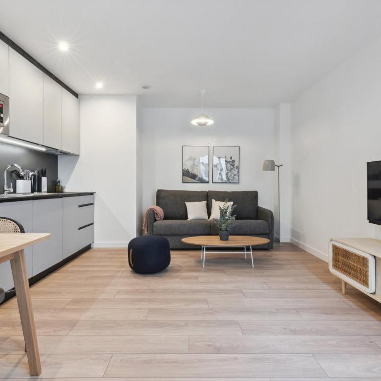 Limehome Valencia Carrer del Pare Palau i Quer - Studio with sofa bed - 17