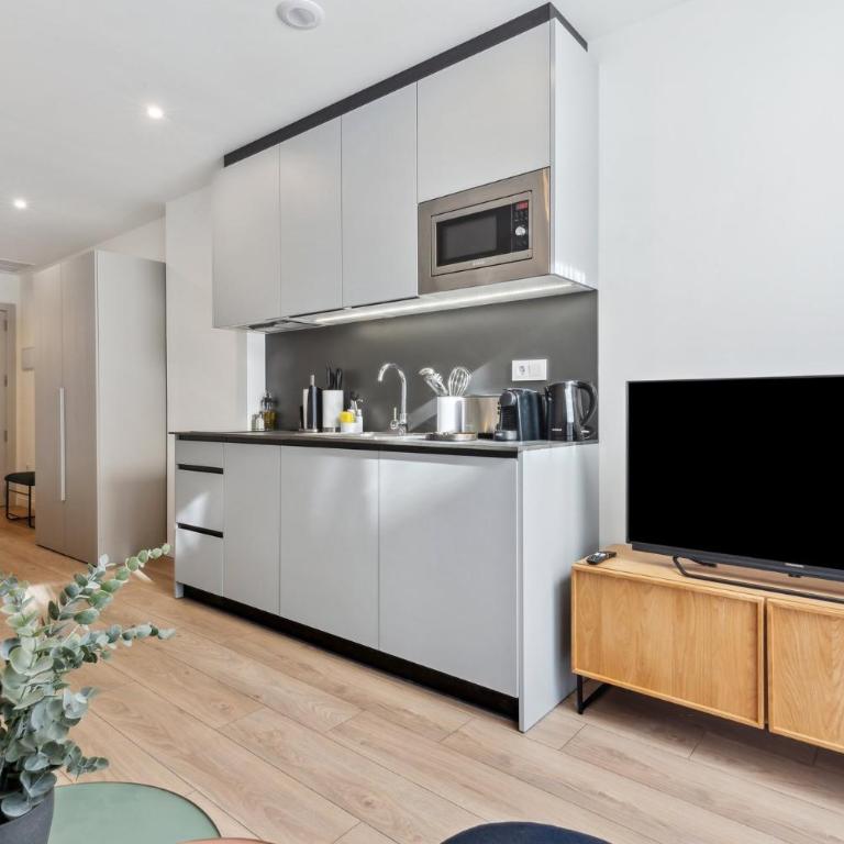 Limehome Valencia Carrer del Pare Palau i Quer - Studio with sofa bed and balcony - 13