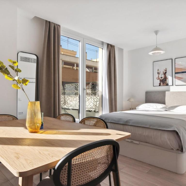 Limehome Valencia Carrer del Pare Palau i Quer - Studio with sofa bed and terrace - 11