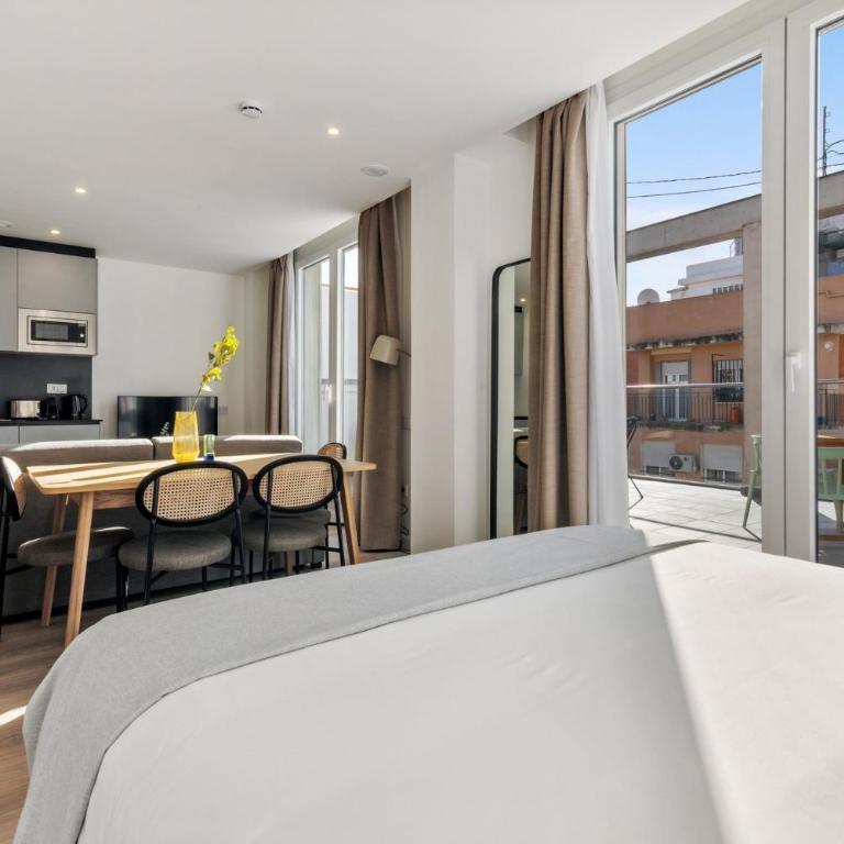 Limehome Valencia Carrer del Pare Palau i Quer - Studio with sofa bed and terrace - 12