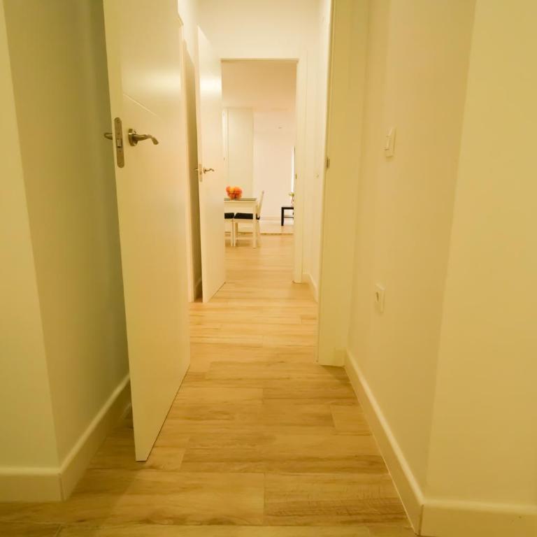 Apartamentos Consistorio Live - Apartamento de 2 dormitorios - 10