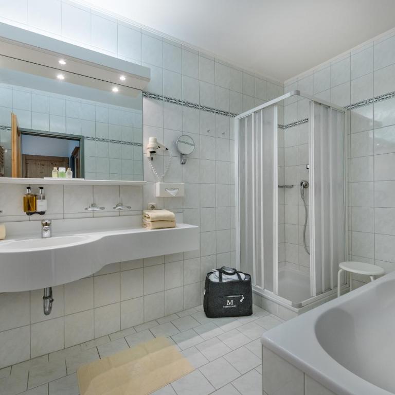 Hotel Moselebauer - Deluxe Doppelzimmer mit Balkon - 4