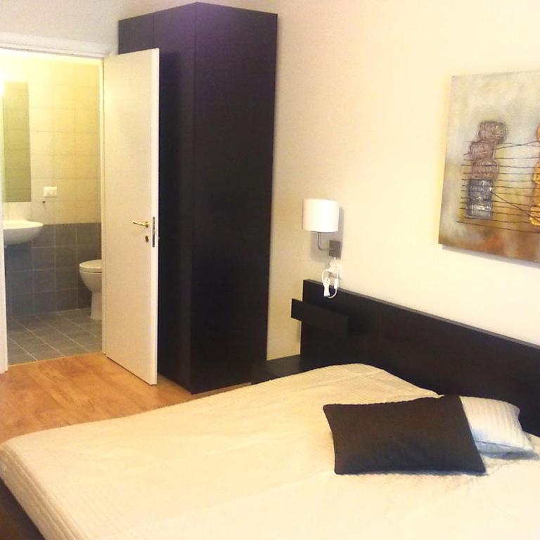 Bella Cagliari B&B - Deluxe Double Room - 6
