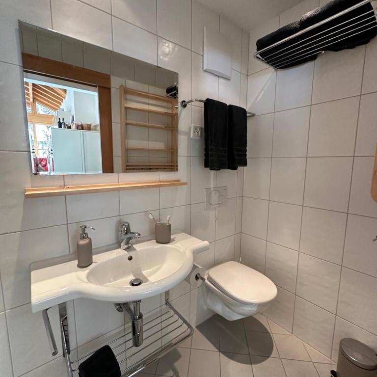Modern self-catering apartment with Matterhorn views - Apartamento de 2 dormitorios - 23